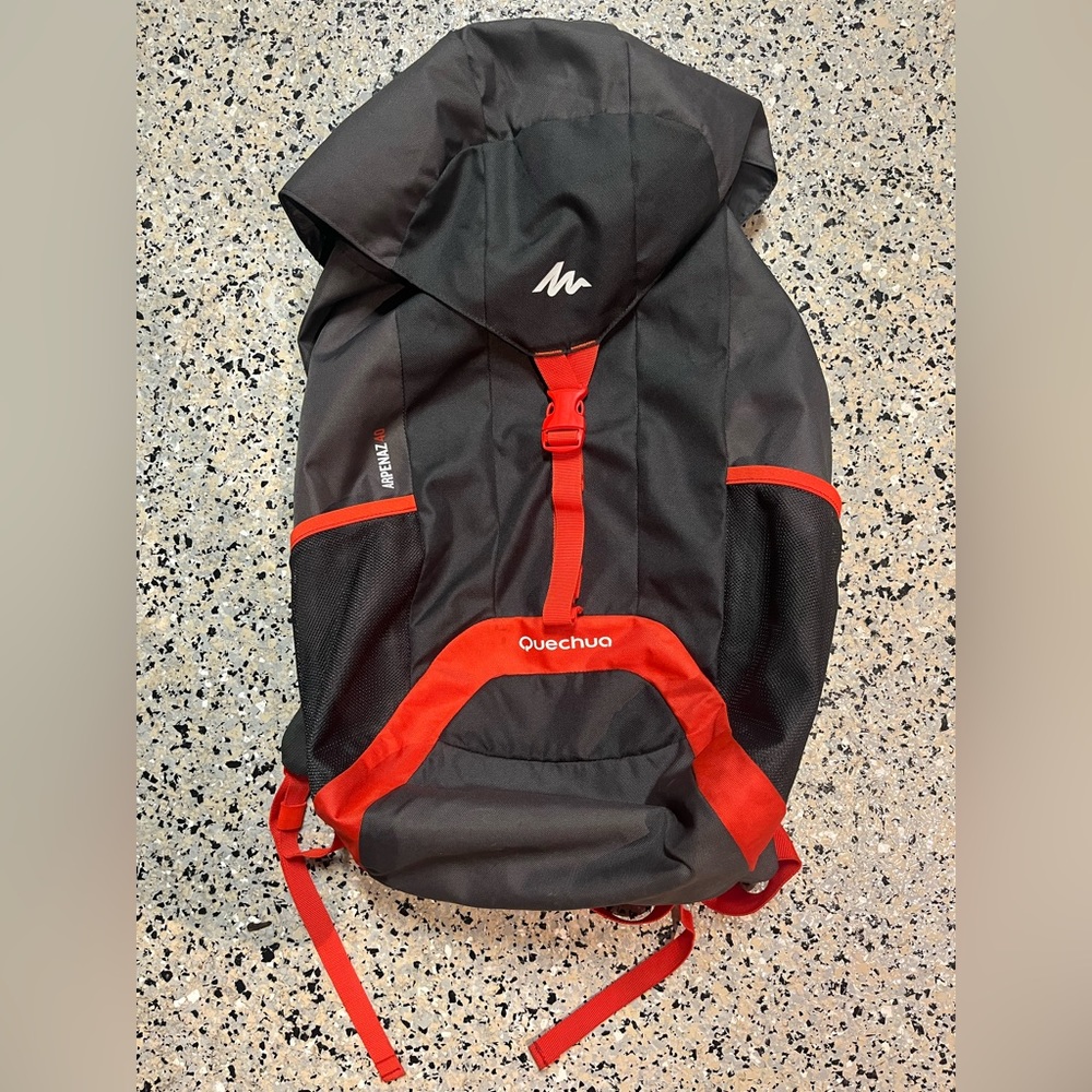 Quechua Arpenaz 40 Backpack/Daypack  Black/Orange